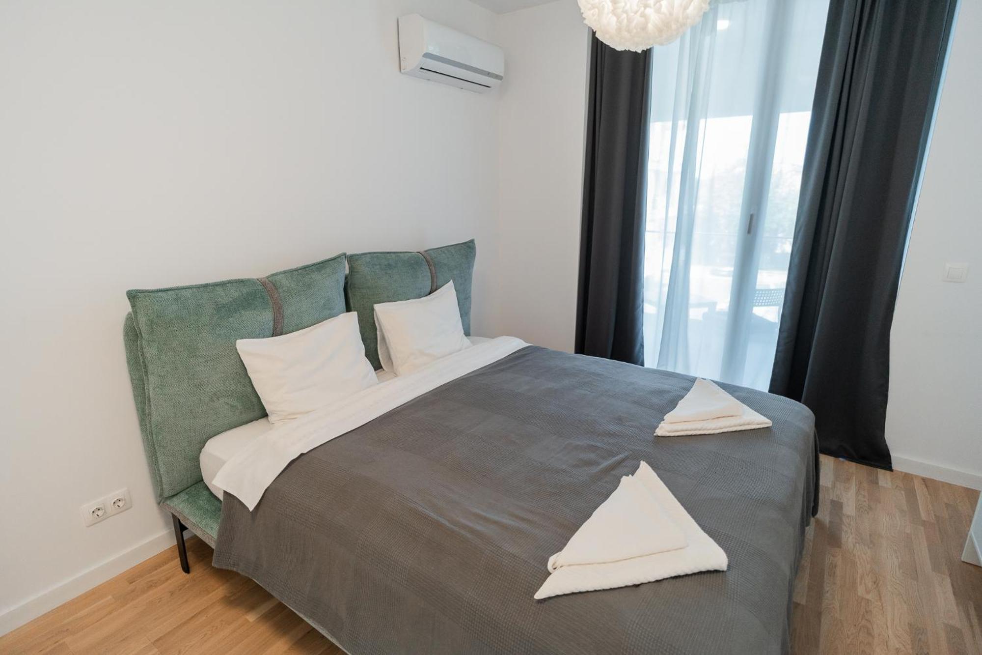 Lagoon Park Apartments With Beach View Bucharest Exterior photo
